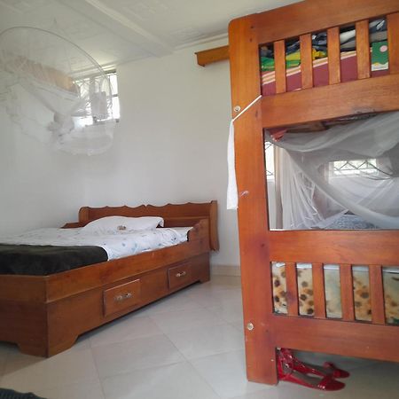 Maasai Villa Backpackers Home Fort Portal ภายนอก รูปภาพ